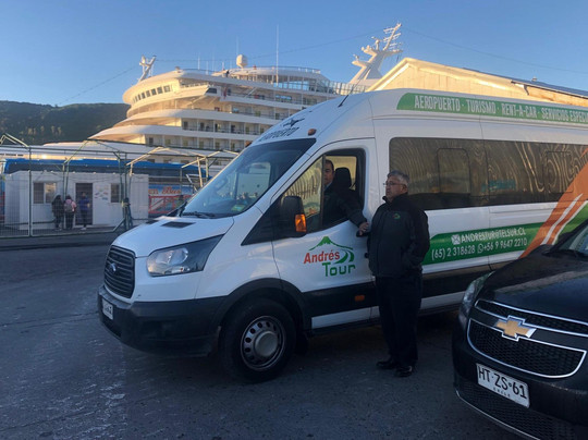 TRANSFER BUS AEROPUERTO ANDRESTOUR-巴拉斯港必去景点