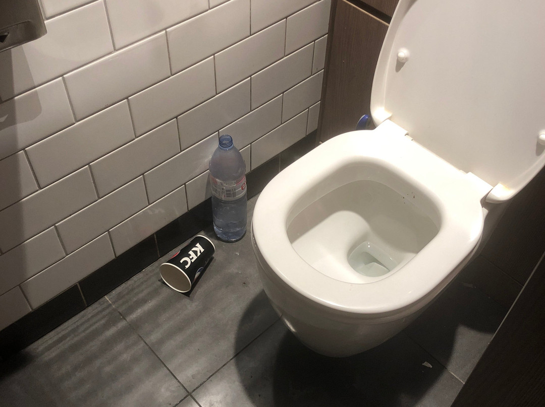 KFC Chadwell Heath - Grove Farm Retail Pk
