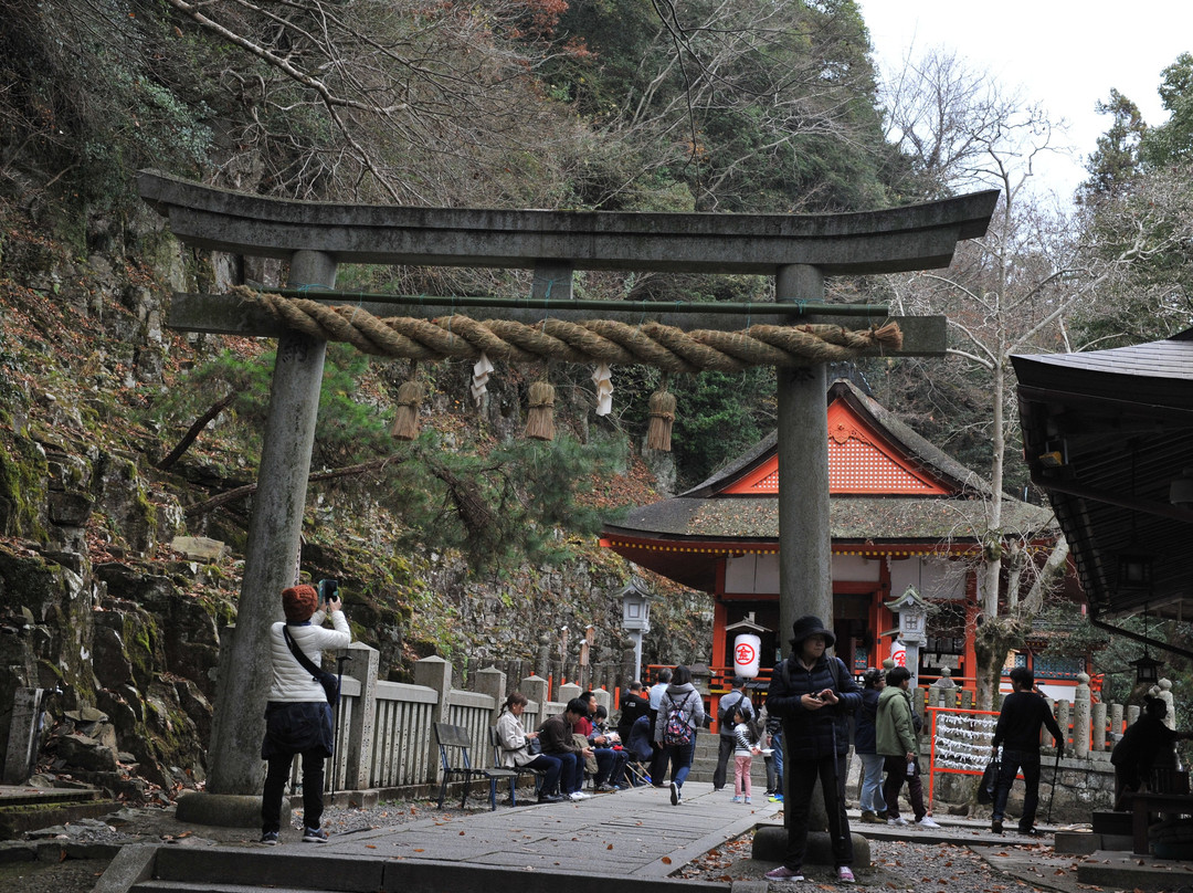 Izutama Shrine景点图片