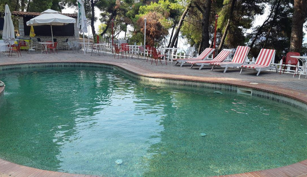 德律阿德斯酒店主图