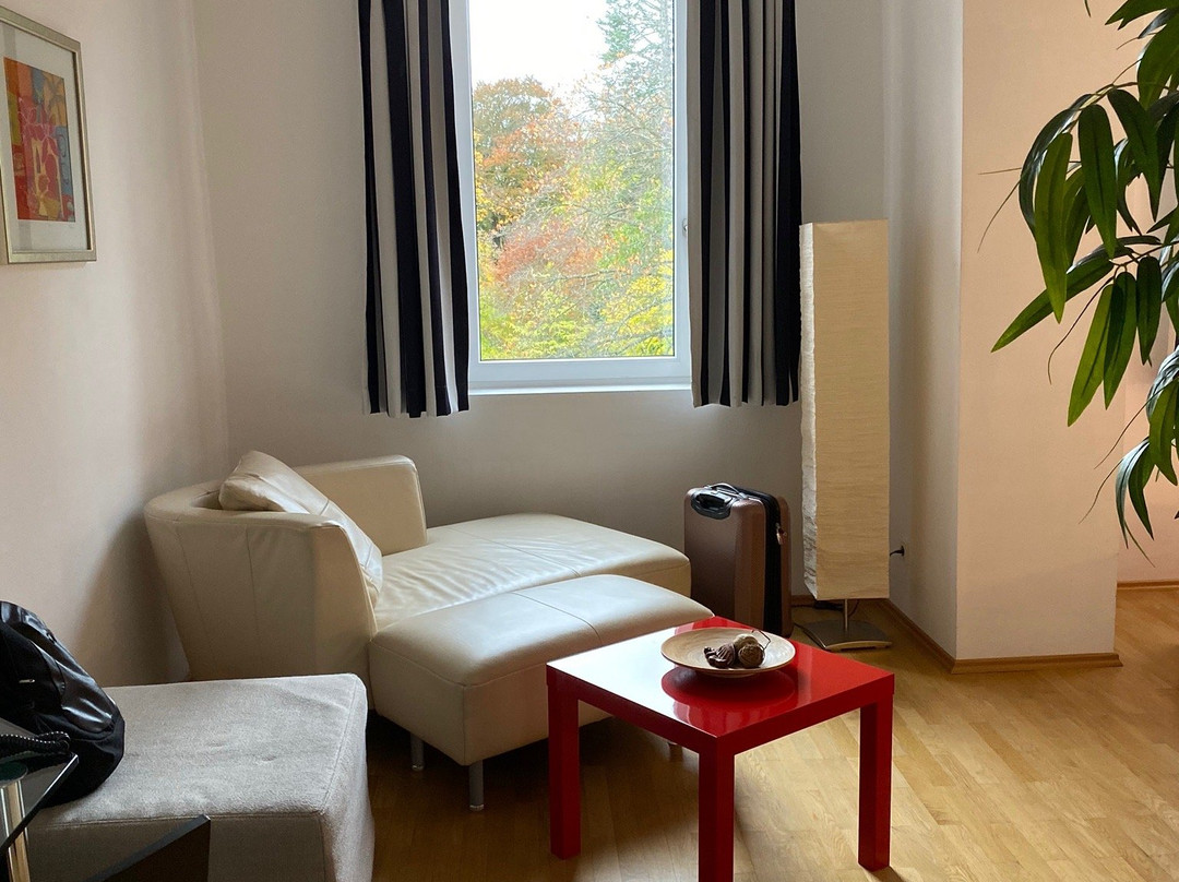 日本花园ALCARAZ酒店主图