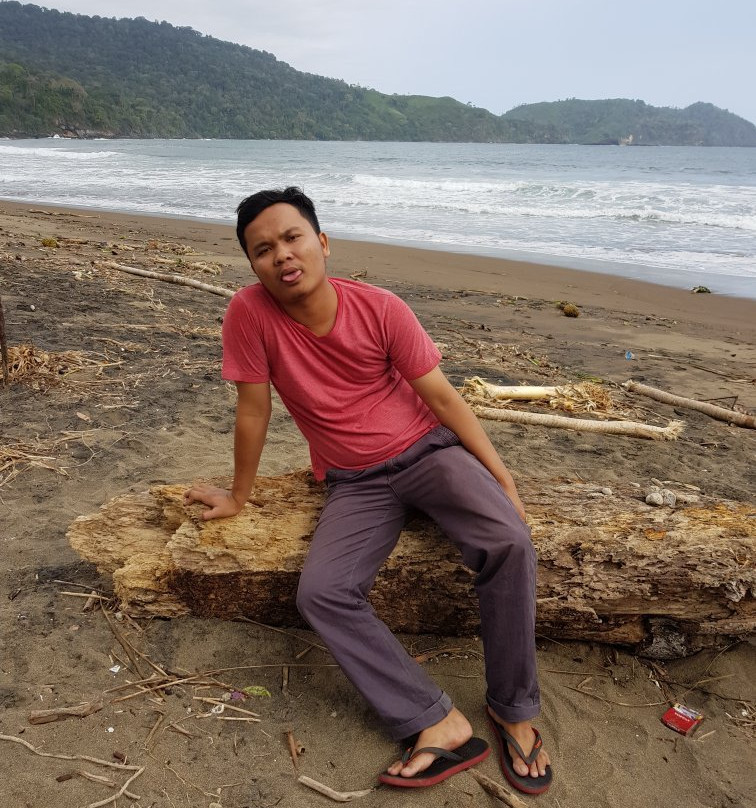 Bandealit Beach景点图片