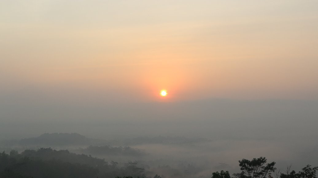 Front One Inn Muntilan主图