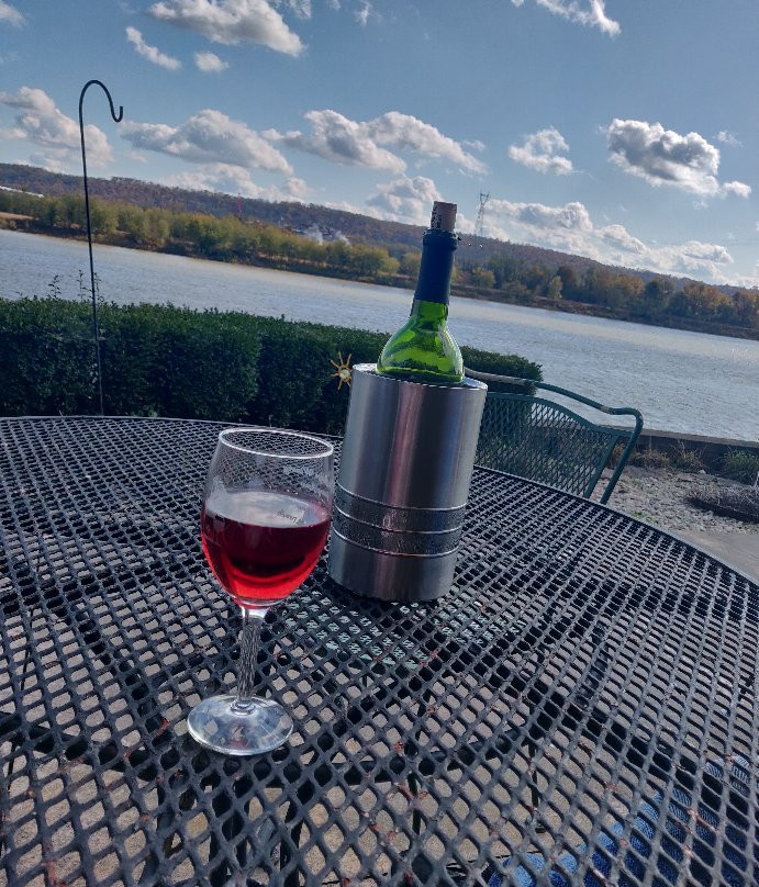 The Ridge Winery Tasting Room-Vevay必去景点