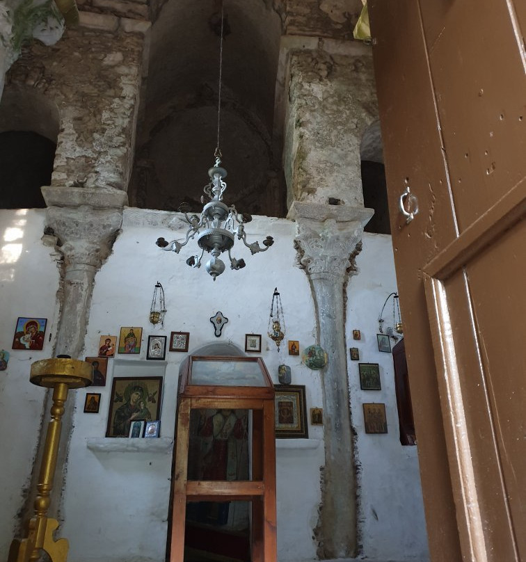 The Metamorphosis Church & ruins of the Venetian Castle-Karlovasi必去景点