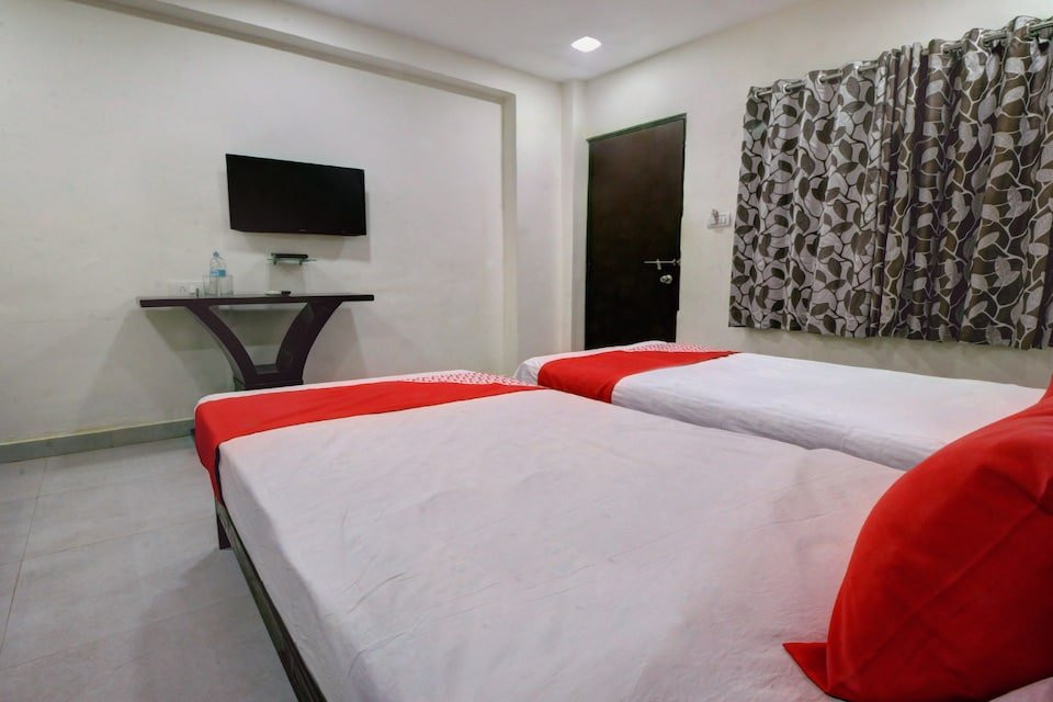 OYO 29573 Santoshi Hometel主图