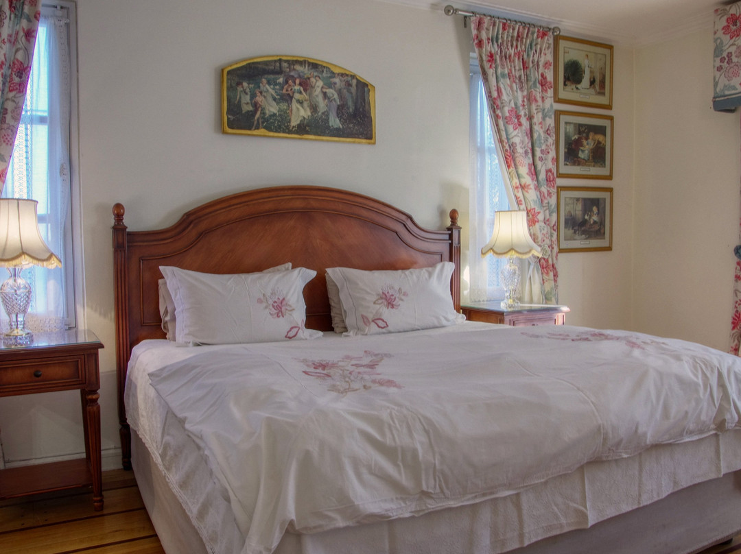 Sleepless In Santiago主图