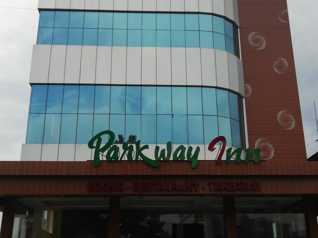 Oyo 10546 Parkway Inn主图