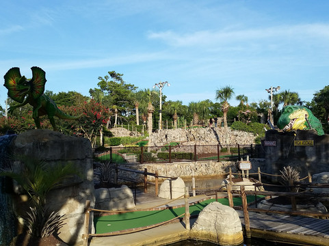 Jurassic Golf-美特尔海滩必去景点