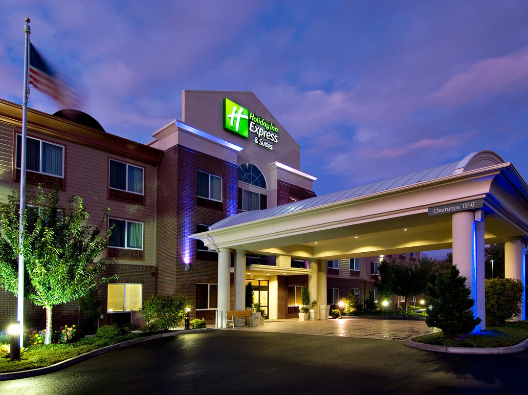 Holiday Inn Express & Suites Medford-central Point By IHG主图