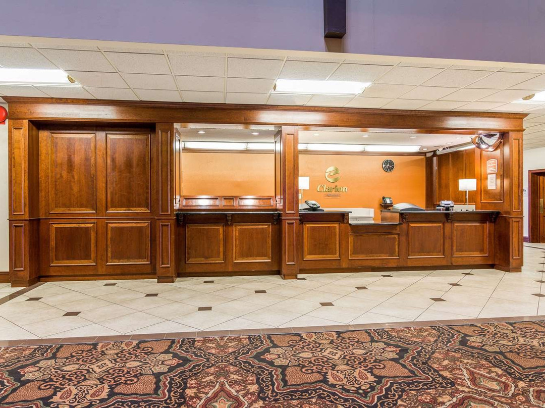 Clarion Hotel Convention Center主图