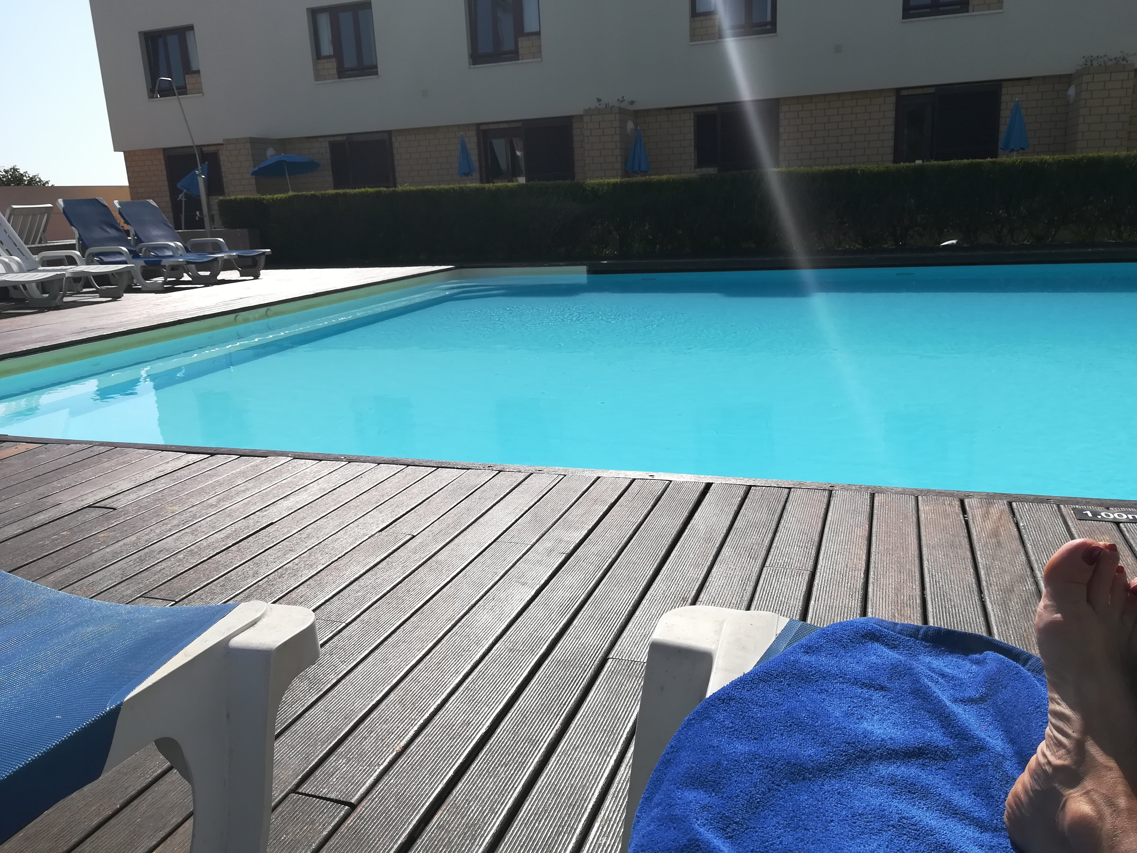 Porto Covo Hotel Apartamento-泳池
