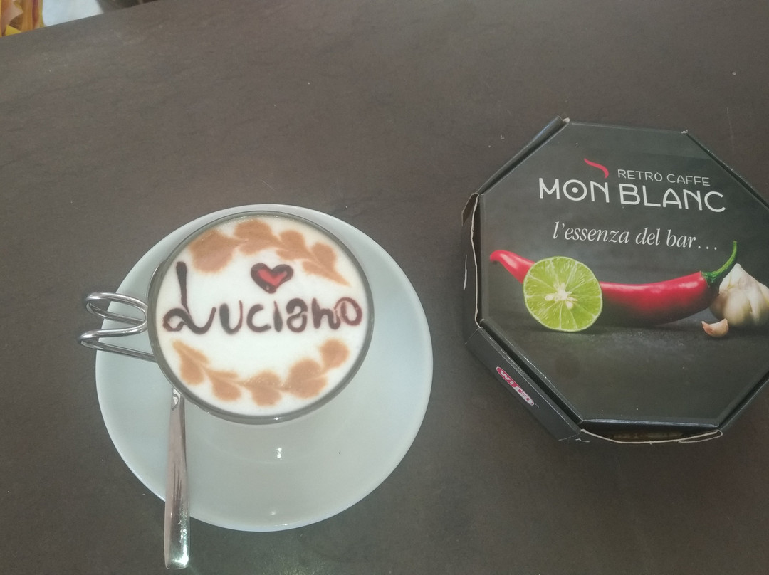 Mon Blanc Retro Caffe-Santa Maria la Carita必去景点