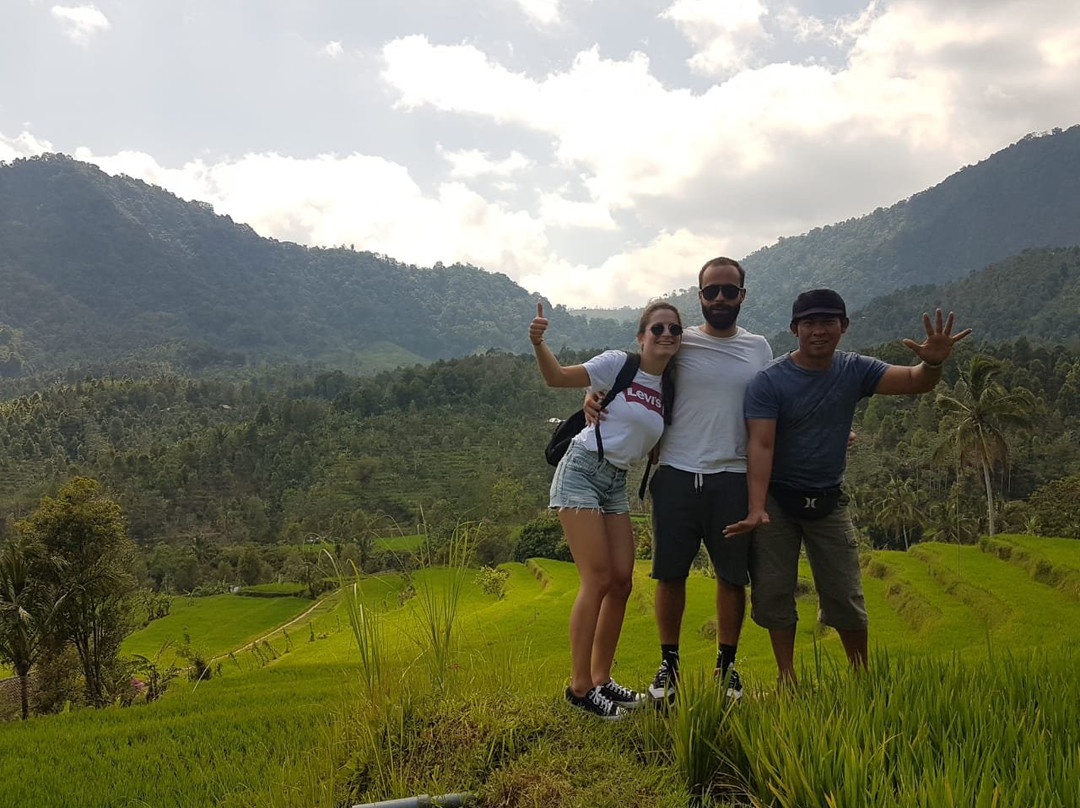 Galungan Waterfalls Trekking-新加拉惹必去景点