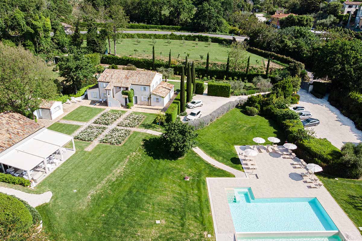Novecamere Resort Sirolo-官方