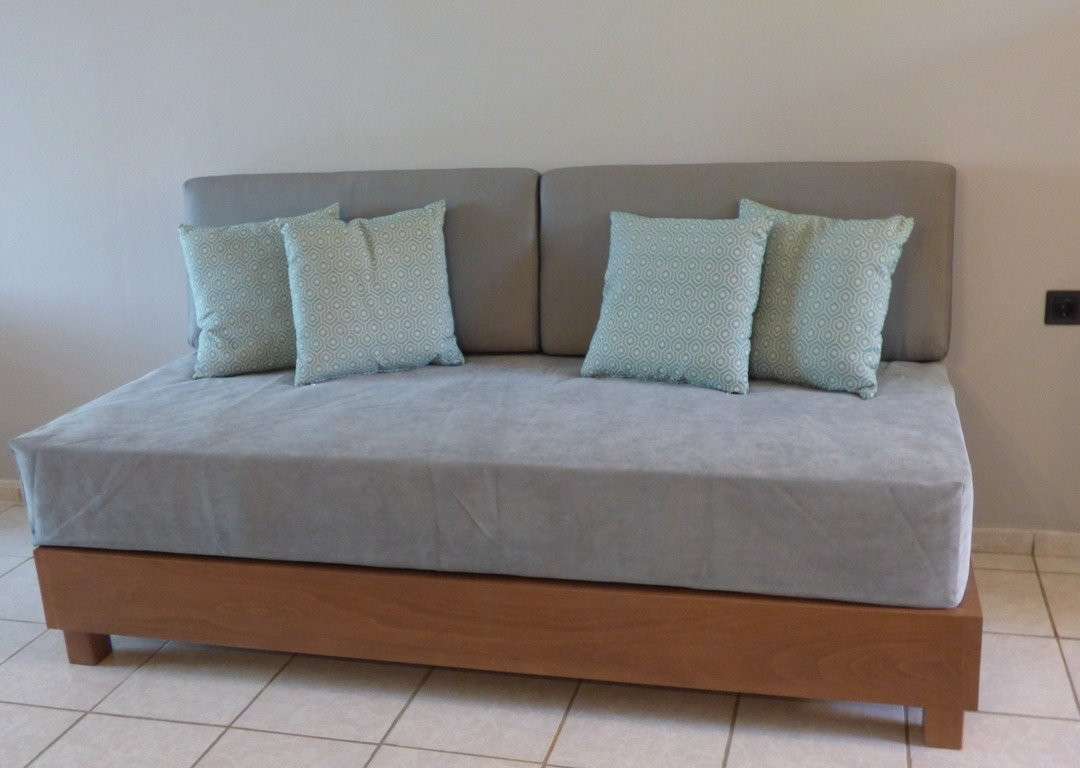 Poledas Apartments主图