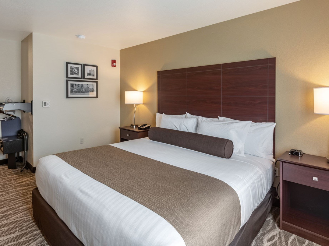 Cobblestone Hotel and Suites Hartford主图