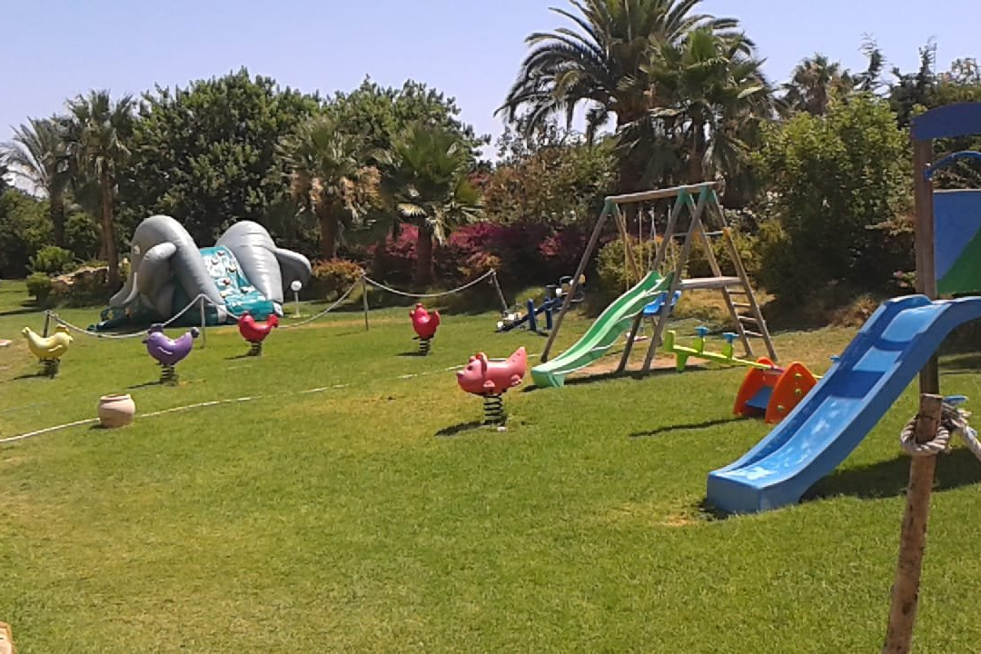 伊波罗之星贝利塞尔酒店主图