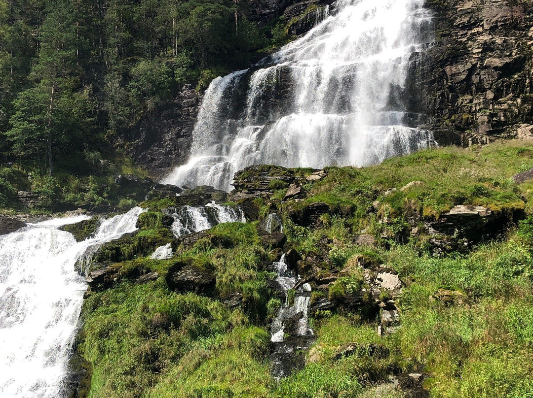 Svandalsfossen Falls景点图片