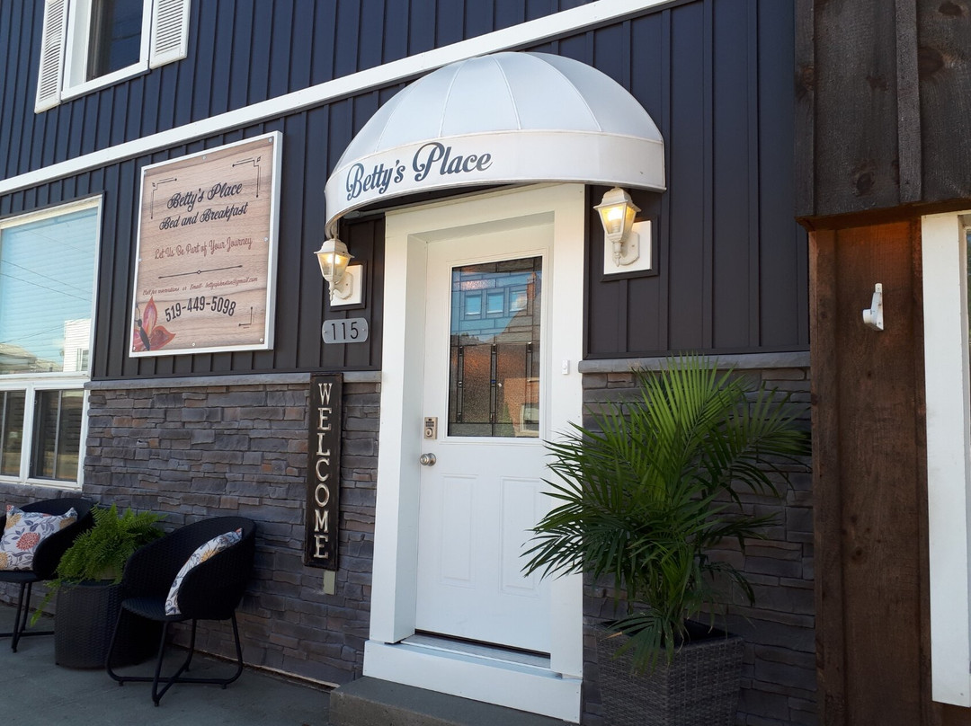 Betty's Place Bed & Breakfast