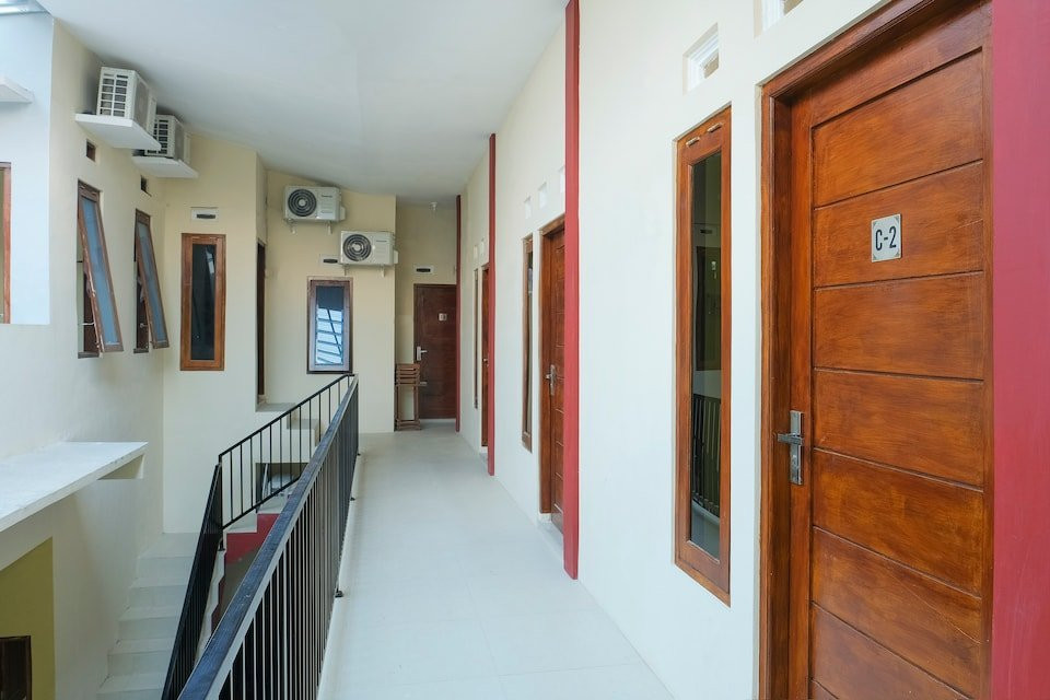 OYO 895 Mahameru Residence主图