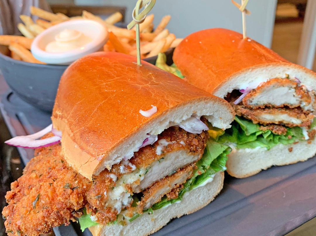 詹姆斯酒店主图