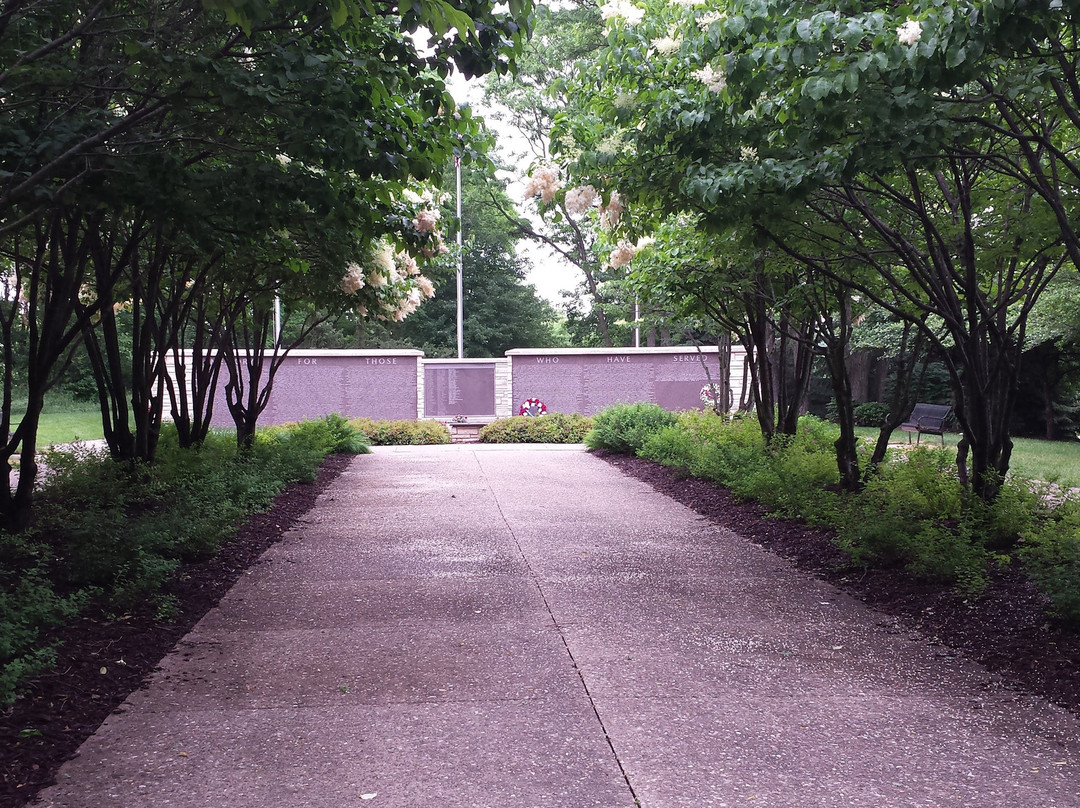 Iowa Firefighters Memorial-科拉尔维尔必去景点