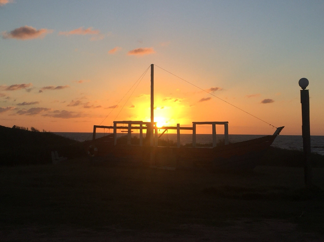 Monumento La Mano de Alberti-Chuy必去景点