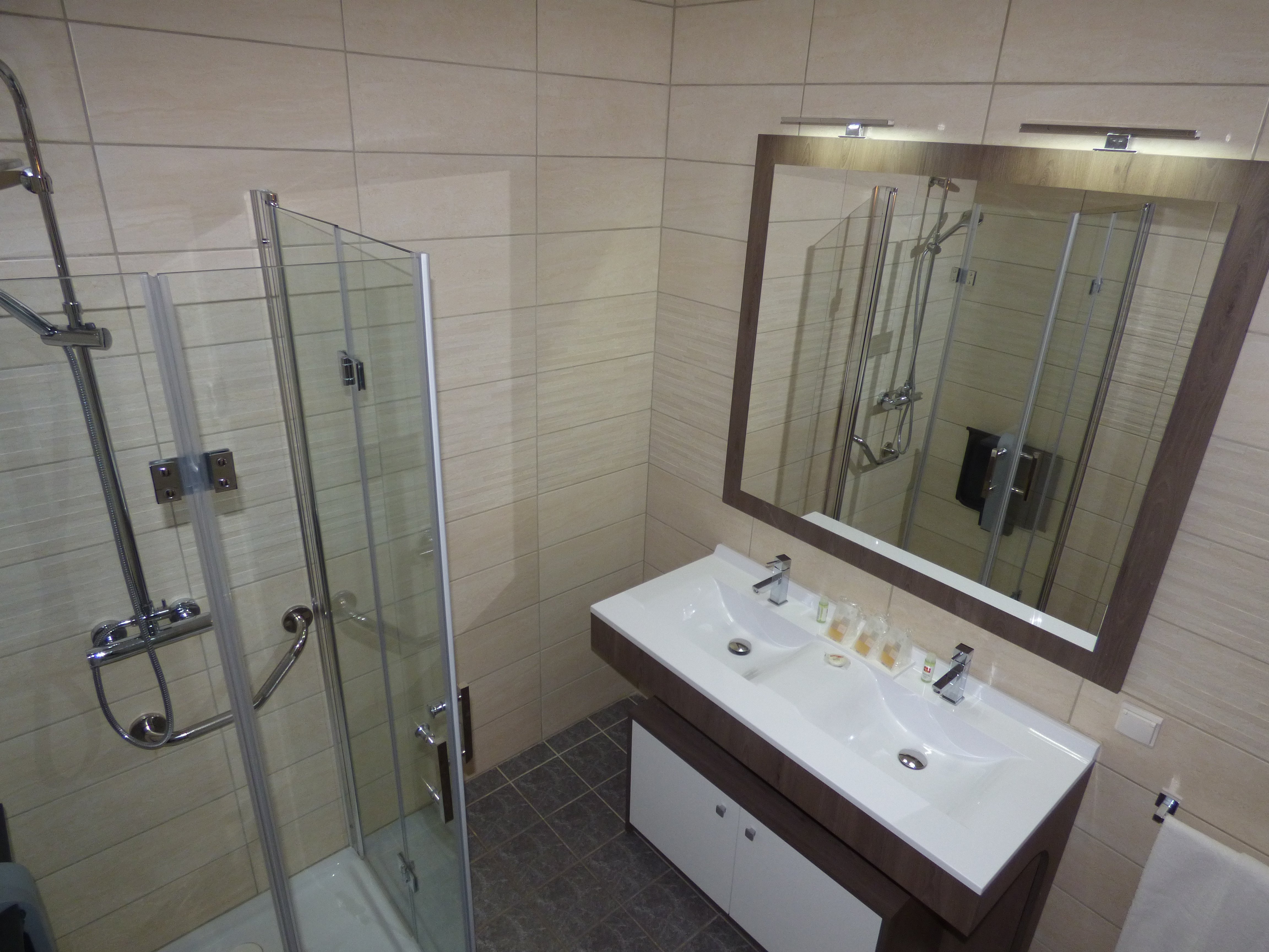 Hotel-restaurant Lunotel-官方