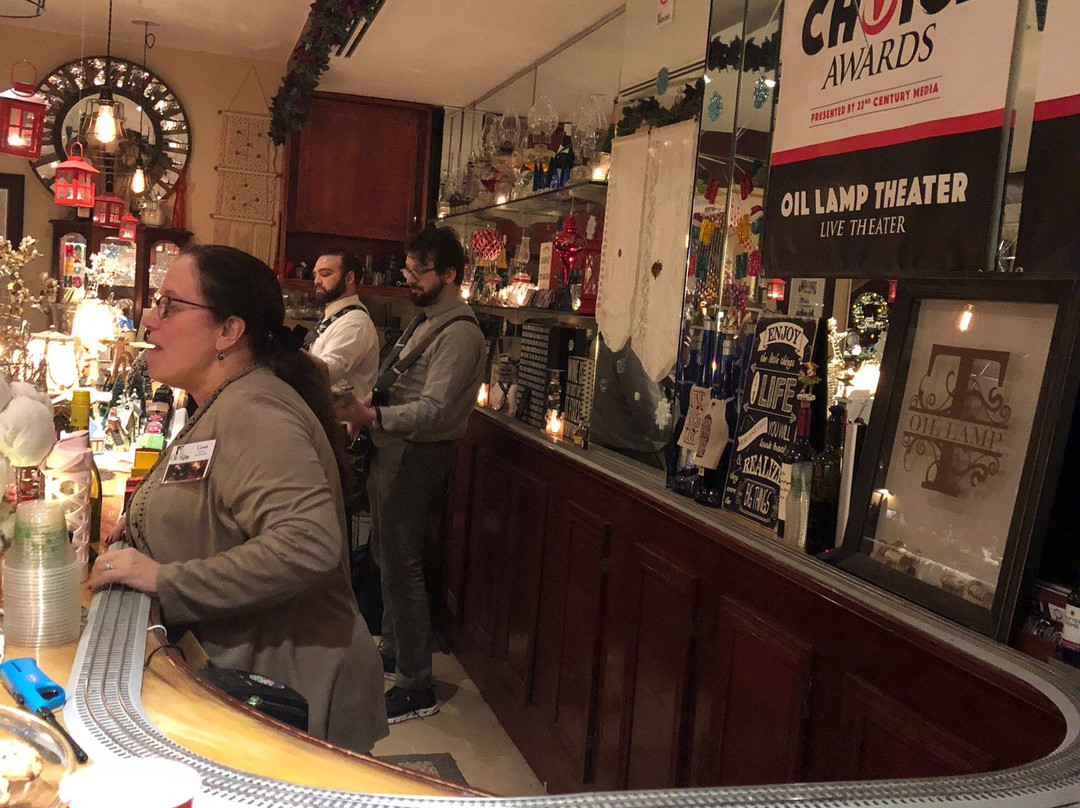 Oil Lamp Theater-格伦维尤必去景点