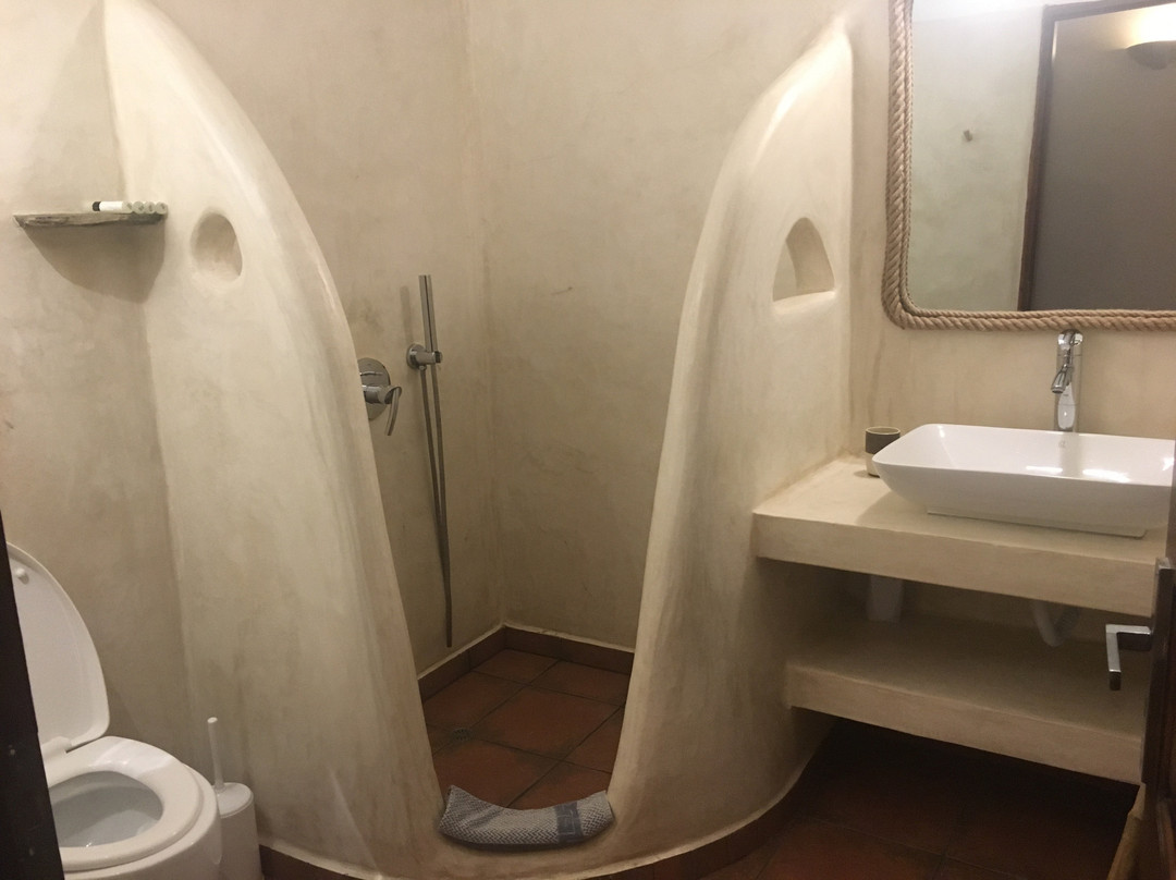 歌诗达海滨别墅酒店主图