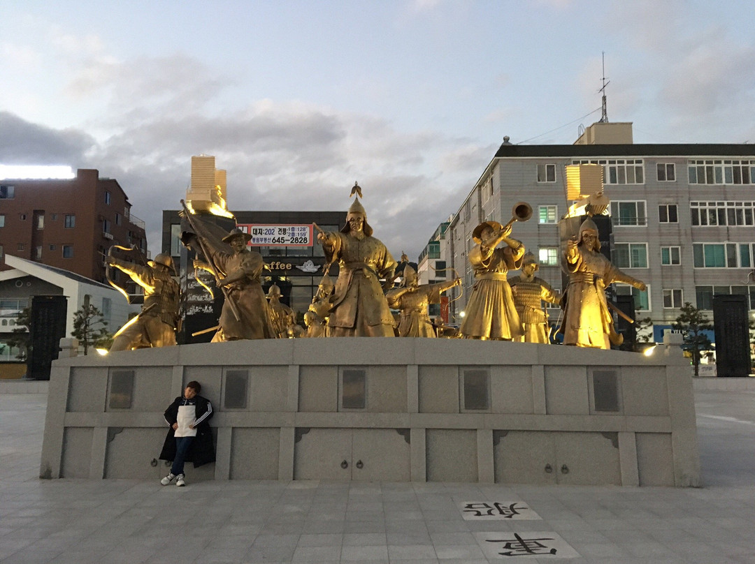 Hansan Daecheob Gwangjang-统营市必去景点