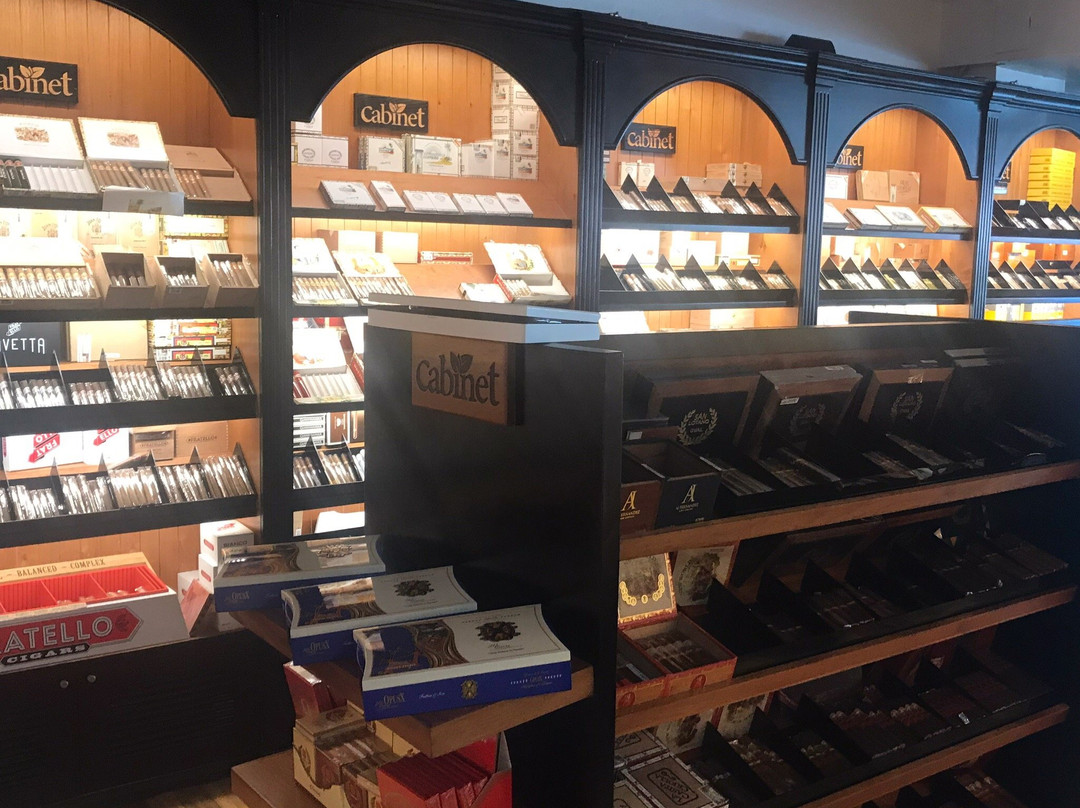 Cabinet Tobaco Boutique-圣多明哥必去景点