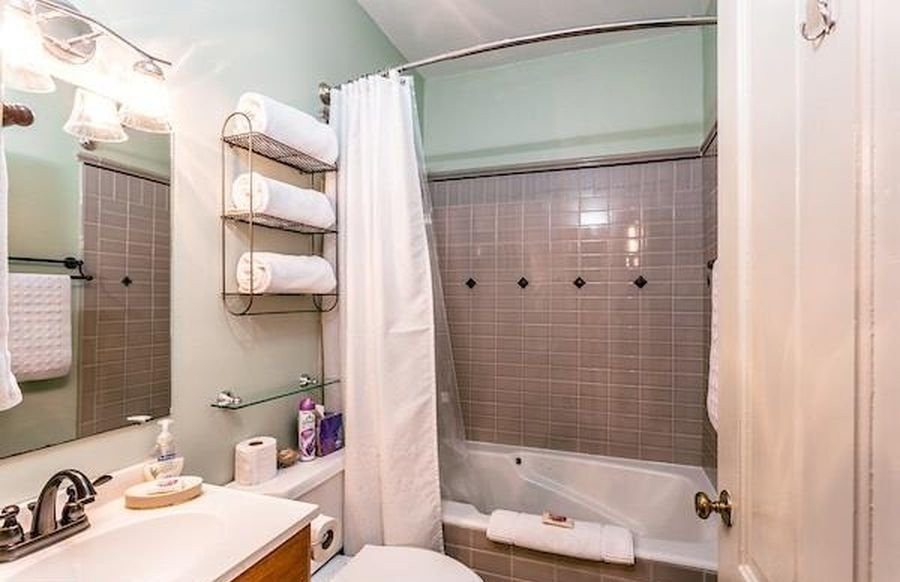 The Buckhorn Inn主图