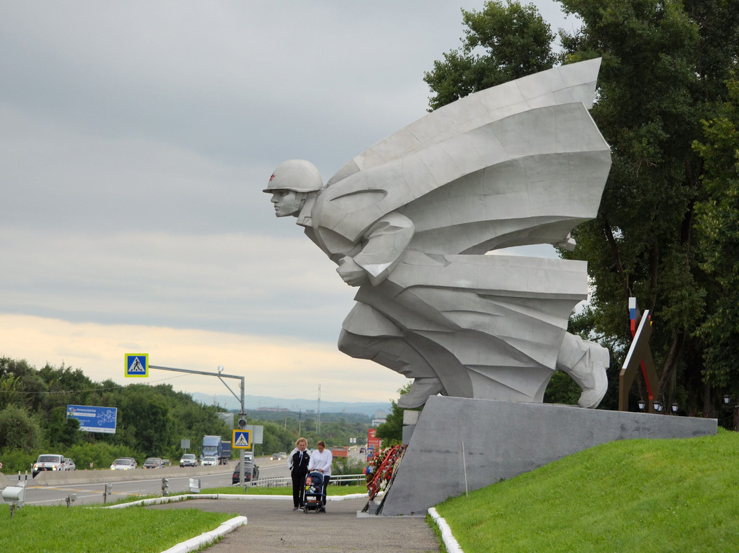 Petr Barbashov Statue景点图片