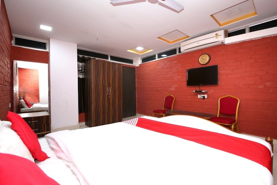 OYO 12498 Hotel Sea Rock主图