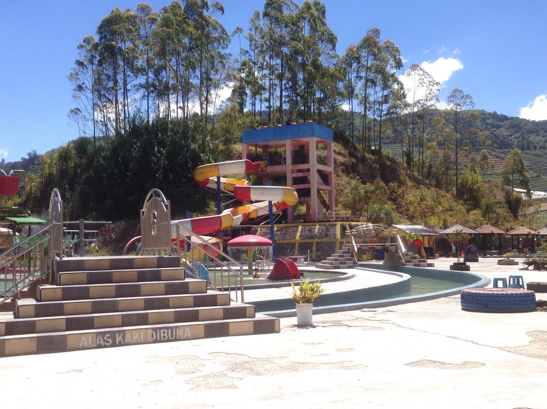 D'Qiano Hot Spring Waterpark景点图片