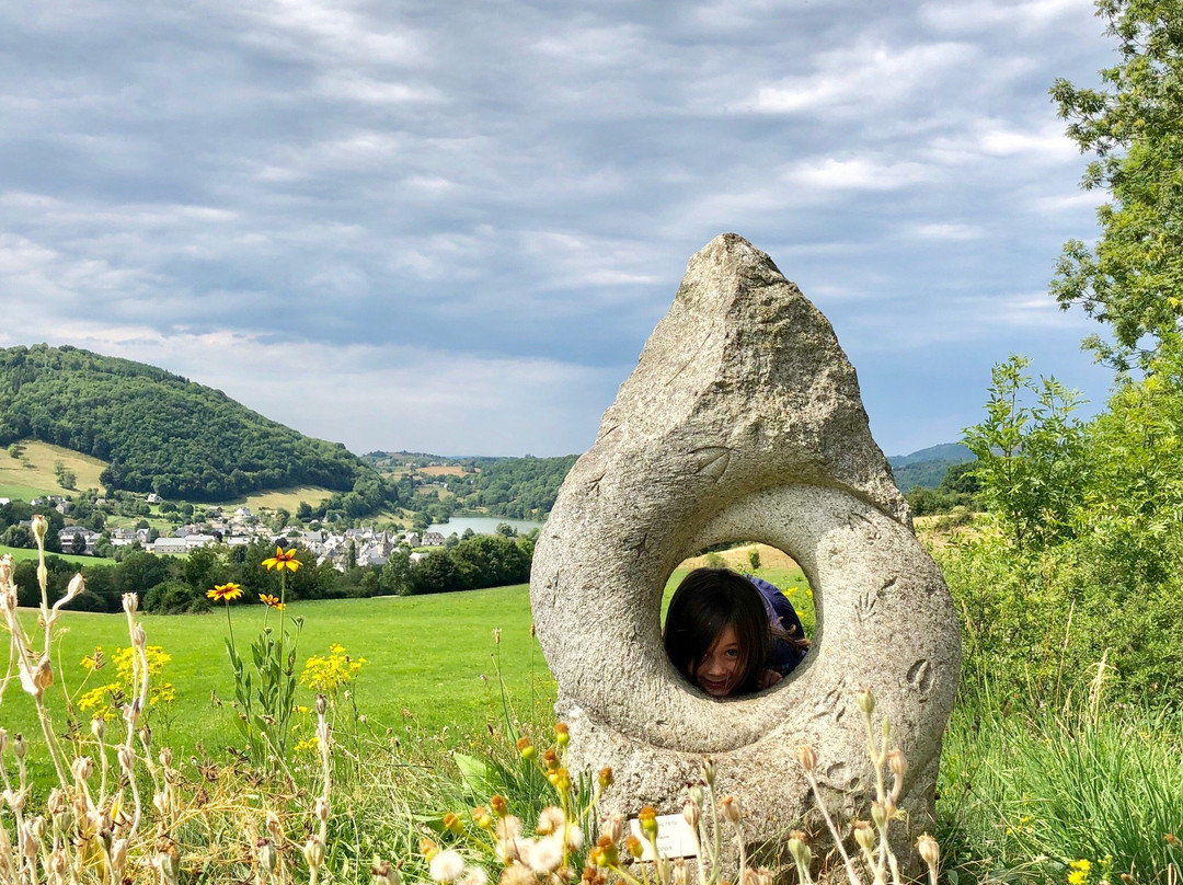 Chemin des Pierres Sculptees-Menet必去景点