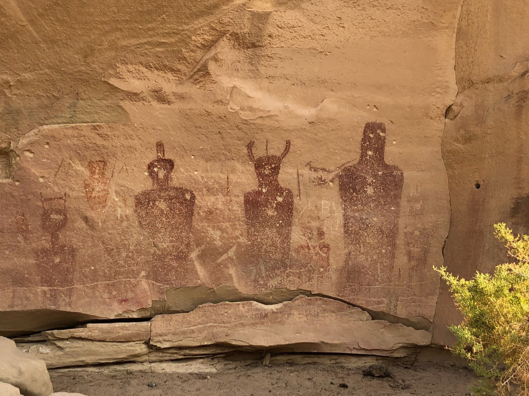 Sego Canyon Petroglyphs景点图片