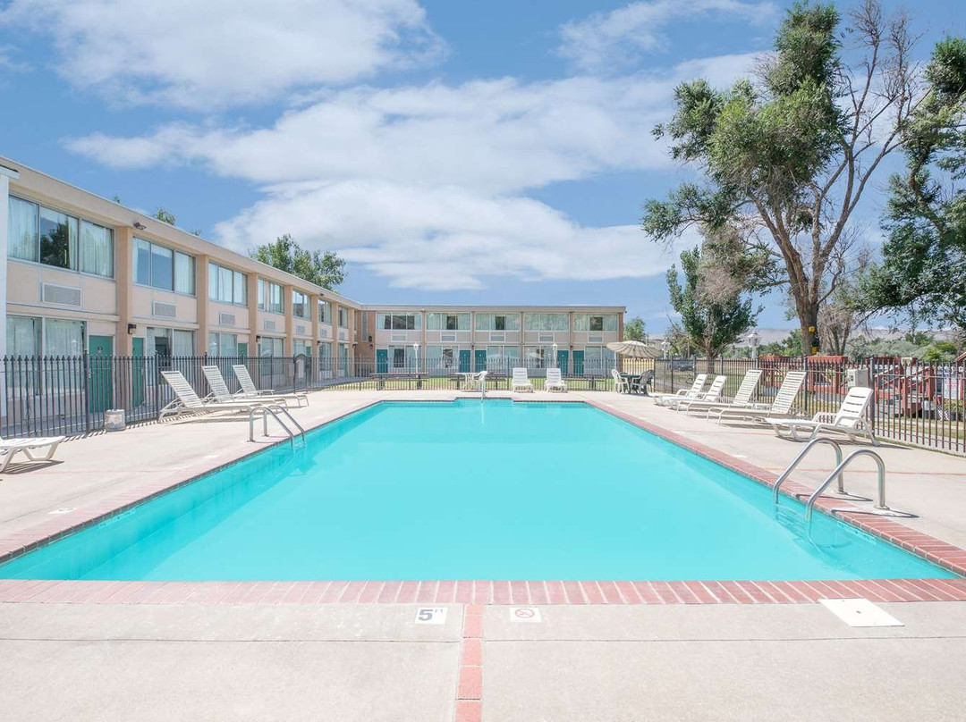 Hot Springs Hotel and Spa主图