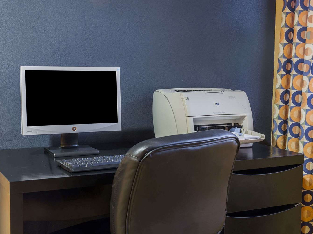 Microtel Inn & Suites by Wyndham Hillsborough主图