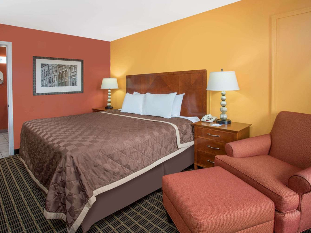 Baymont inn By Wyndham Commerce GA Next to Tanger Outlet Mall主图