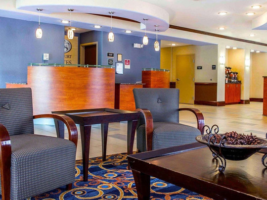 Comfort Suites At Kennesaw State University主图