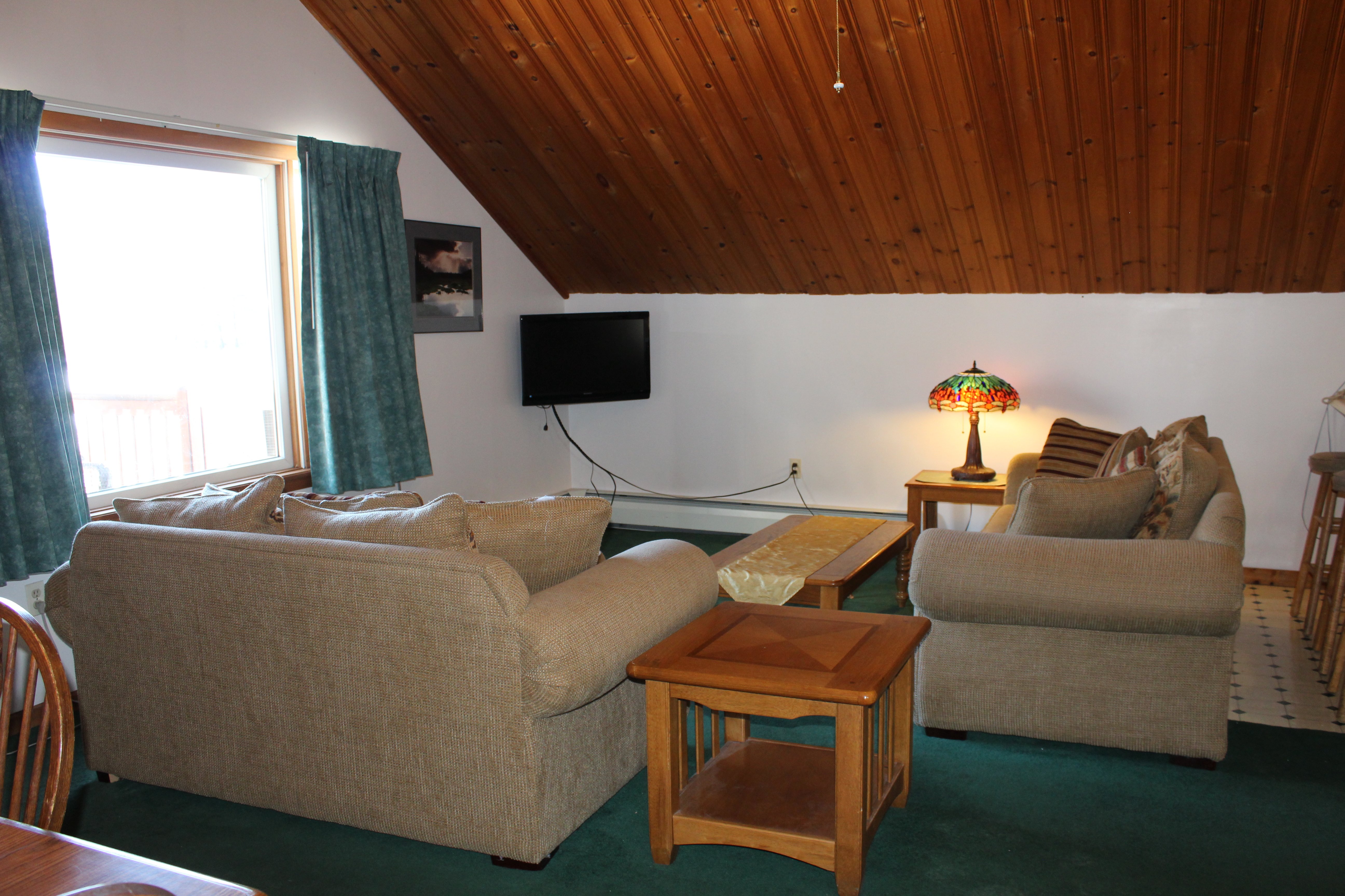 Saraplacid Inn & Suites-官方