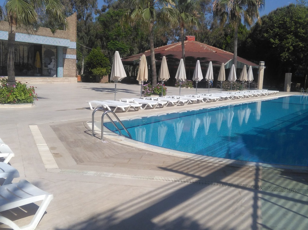 MC Beach Resort Hotel主图
