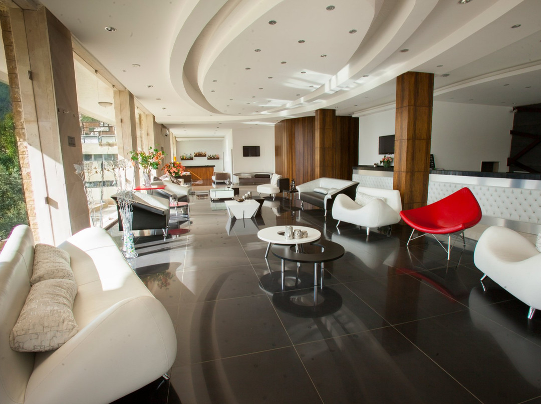 Le Tournant Hotel & Resort主图