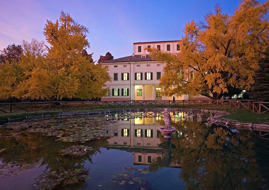 Biblioteca Comunale Villa Gandini景点图片