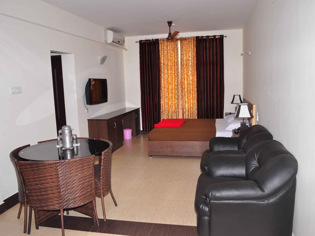 Green Hill Hotel P.Ltd主图