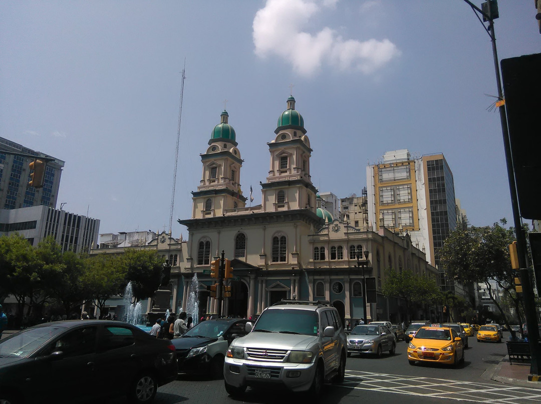 Avenida Nueve de Octubre-瓜亚基尔必去景点