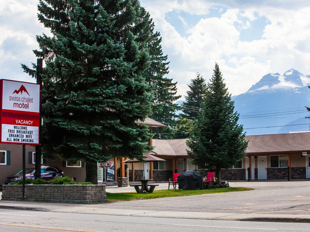 雷夫尔斯托克酒店住宿-瑞士木屋汽车旅馆